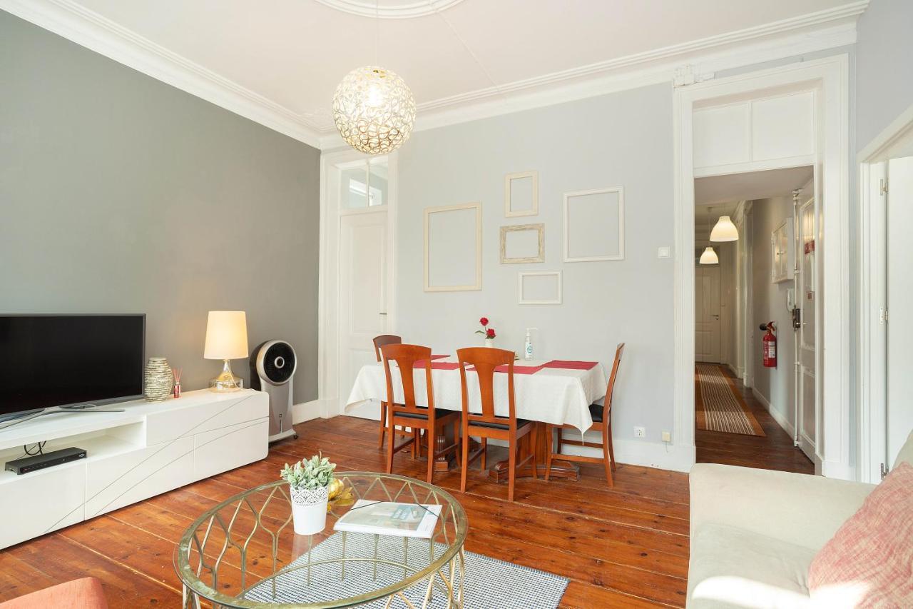 Appartamento Casa De Bairro Alto Lisbona Esterno foto